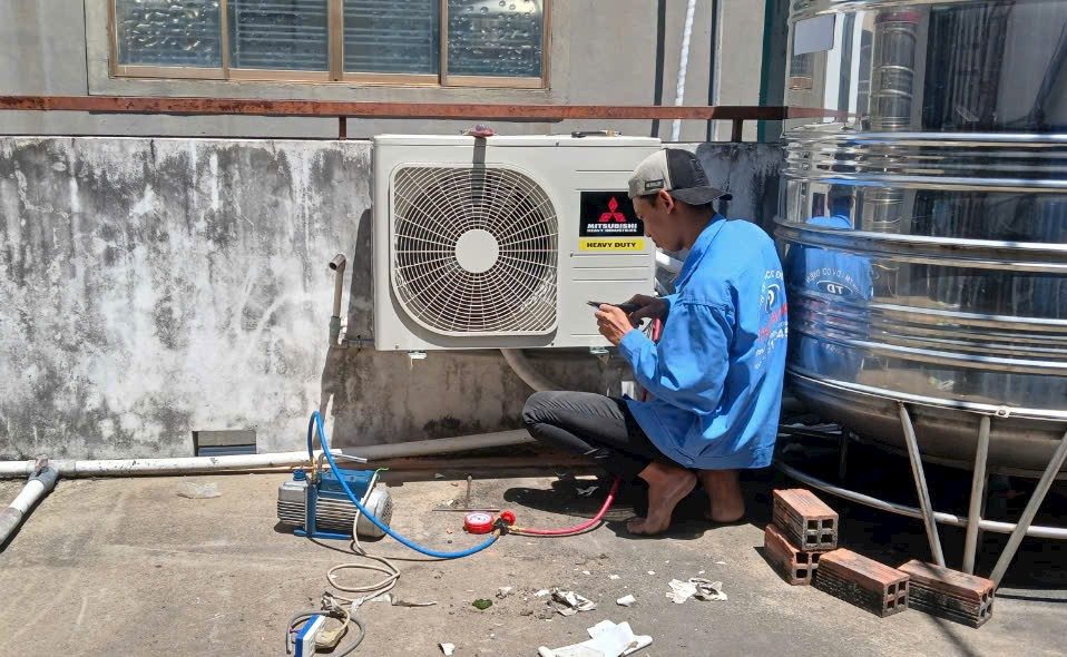 Dịch Vụ Bơm Gas Máy Lạnh Tại Nhà Bè