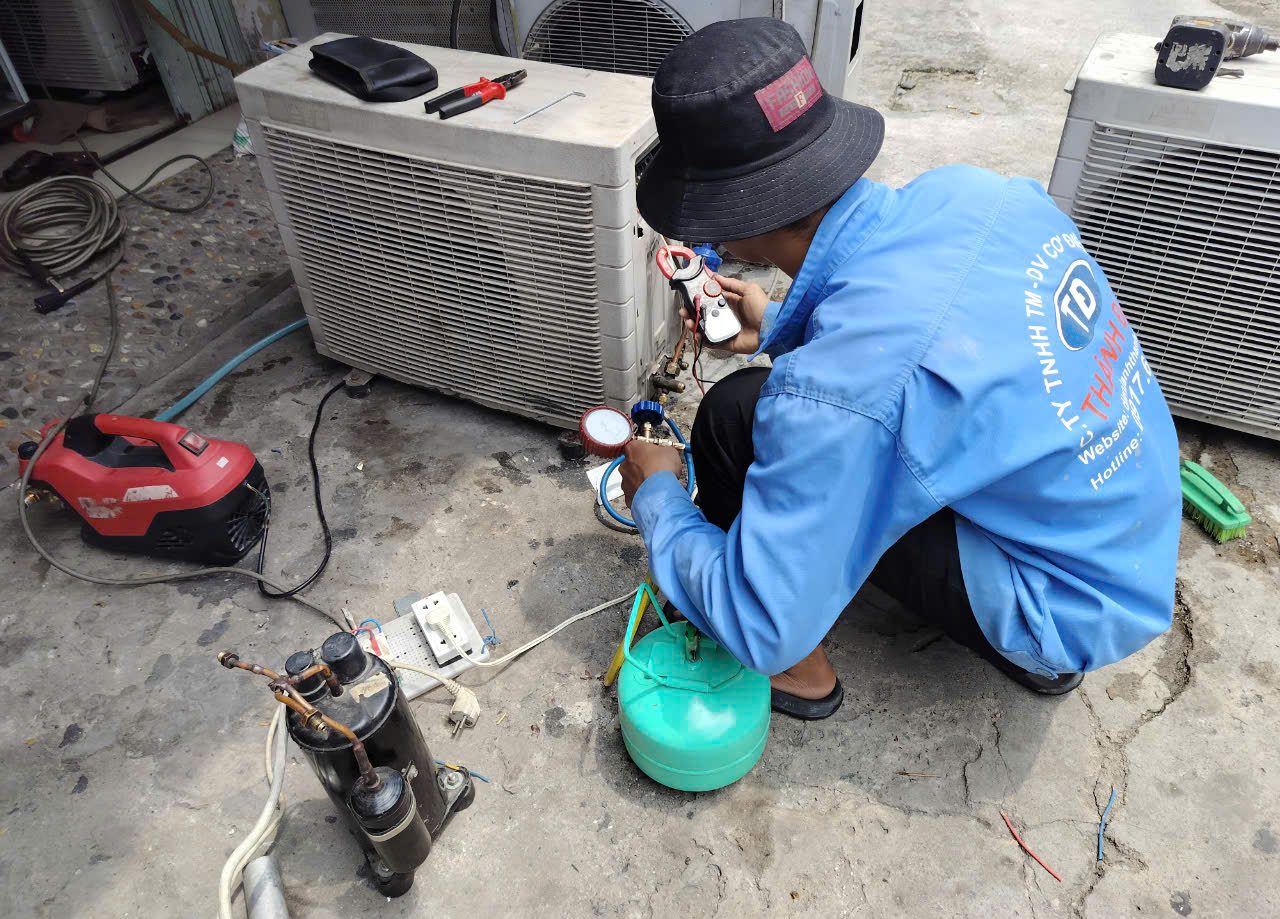 Dịch Vụ Bơm Gas Máy Lạnh LG