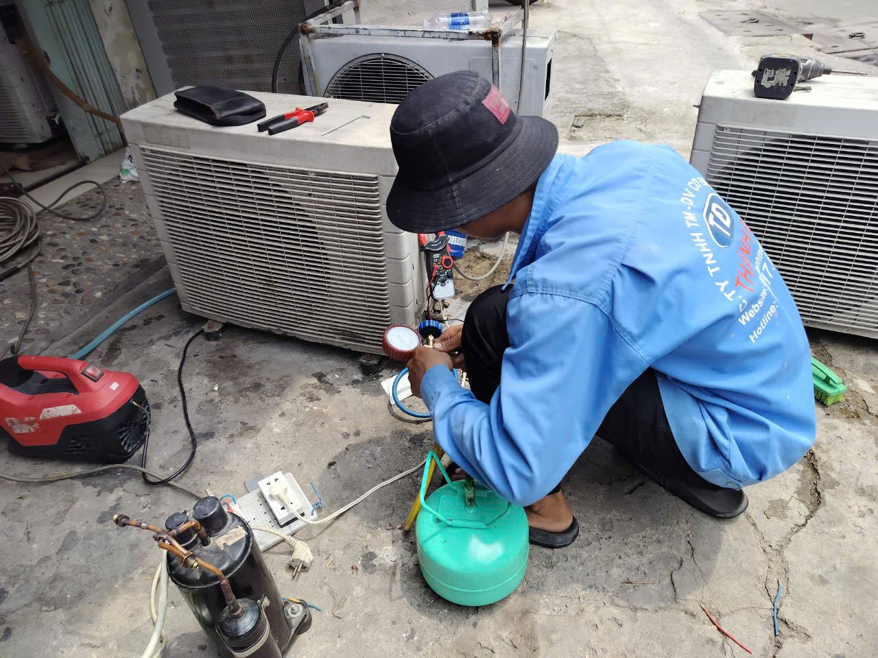 Dịch Vụ Bơm Gas Máy Lạnh Quận Bình Tân