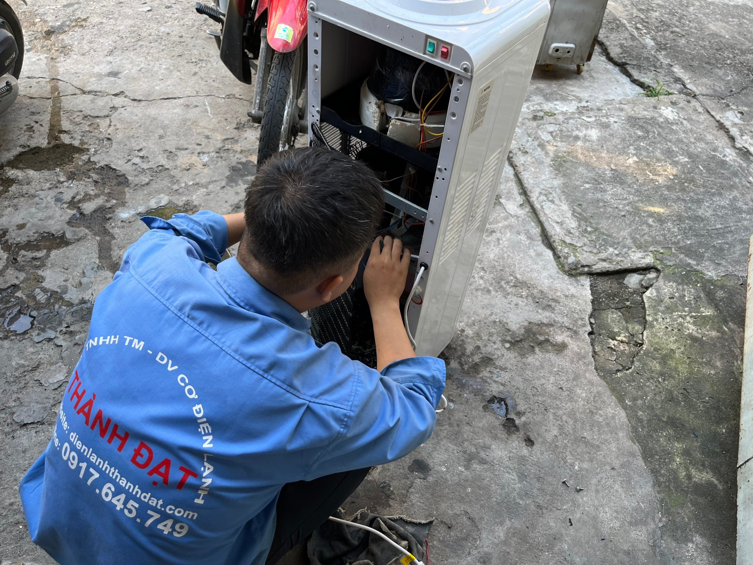 Sửa Máy Nước Uống Nóng Lạnh Quận Bình Thạnh