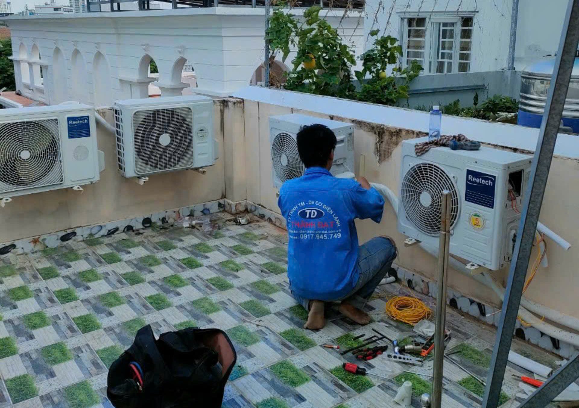 Dịch vụ sửa chữa máy lạnh Reetech Bị Xì Gas