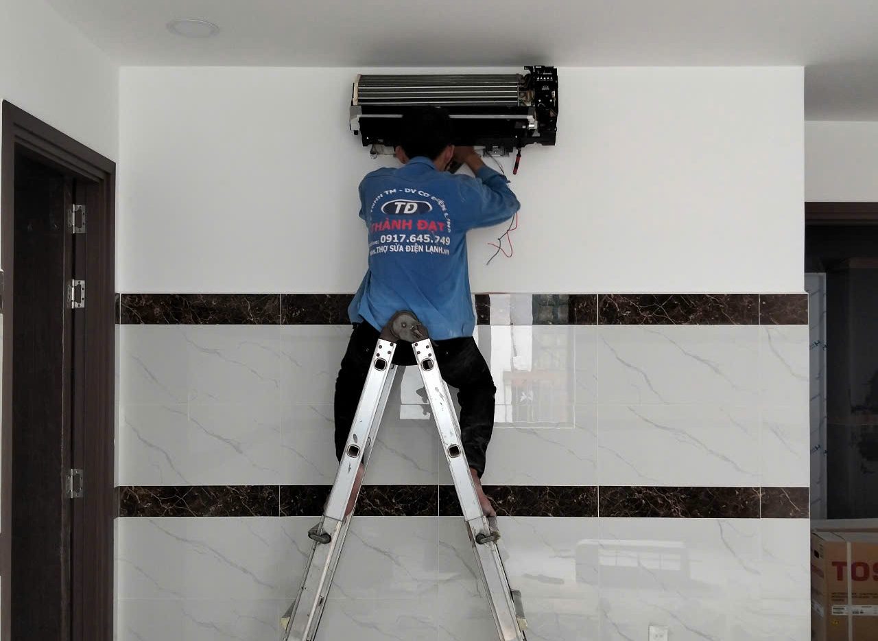 Dịch vụ sửa chữa máy lạnh Nagakawa bị xì gas